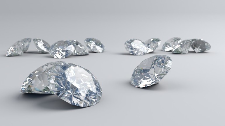 COME CONFRONTARE I DIAMANTI FRA LORO? CON LE “4C”